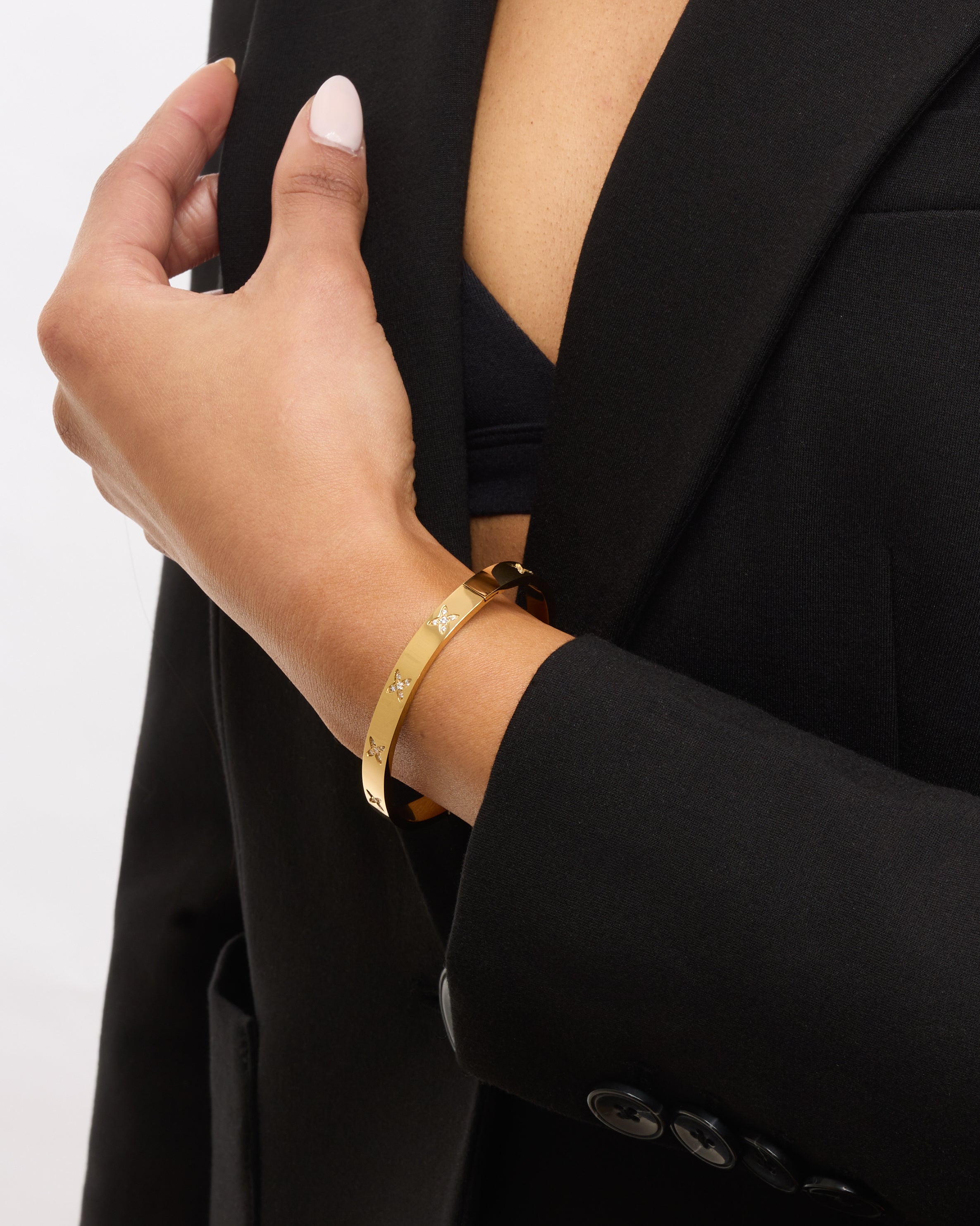 ZARELA CRYSTAL BANGLE