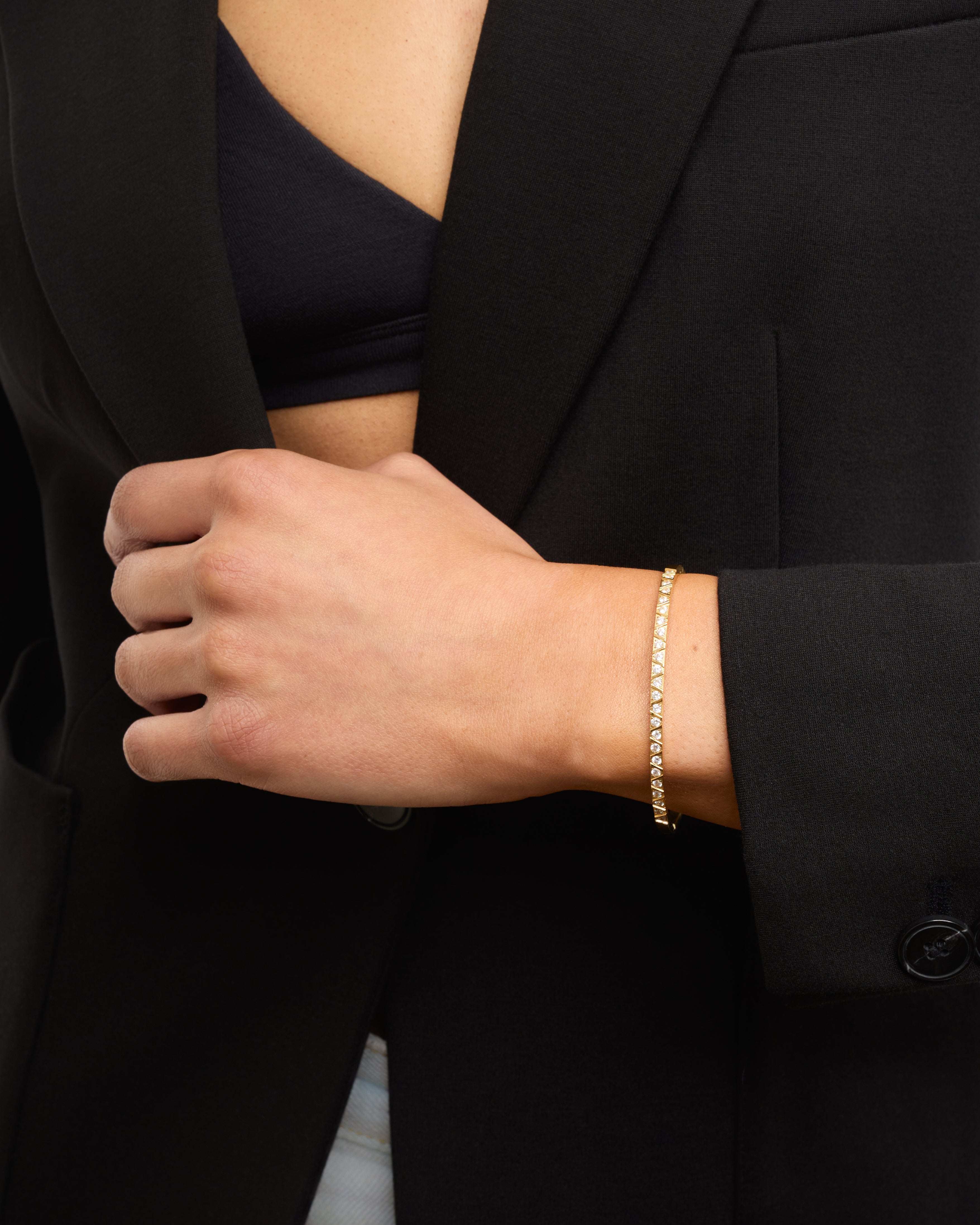 FLEUR CRYSTAL BANGLE